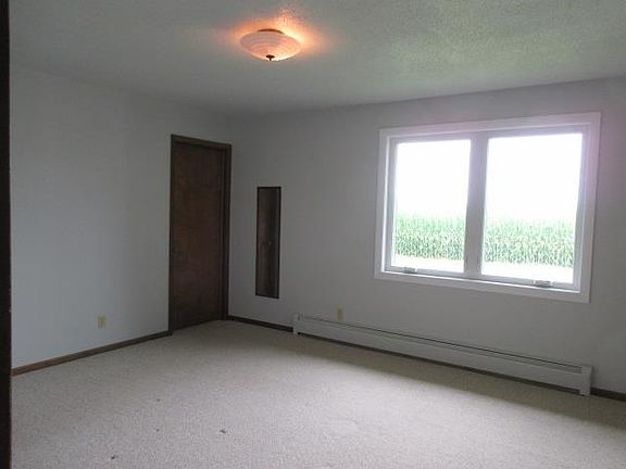 2nd image of 2095 Old Beaver Rd