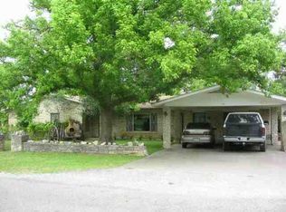 40 W Cedar Dr, Kerrville, TX 78028