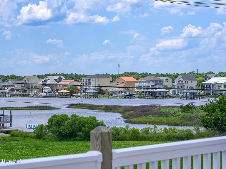 306 Marina Way — Photo 23