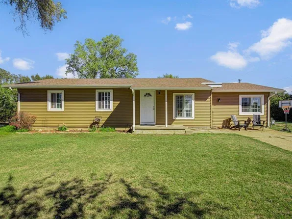 23618 S Dean Rd, Pretty Prairie, KS 67570