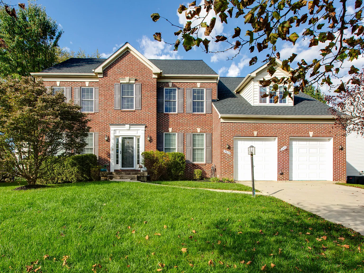 5 bed, 3.5 bath, 3980 sqft, $4,500 — Photo 3