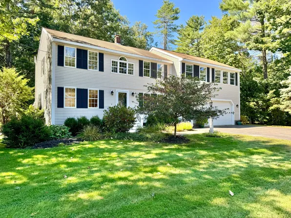 14 Oak Bluff Road, Kennebunk, ME 04043