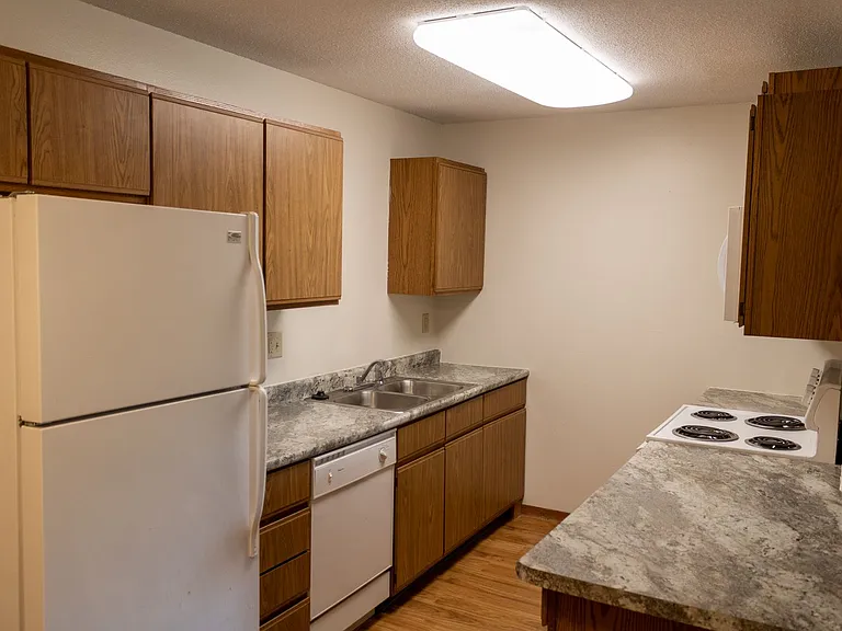 1122 N Dubuque St — Photo 7