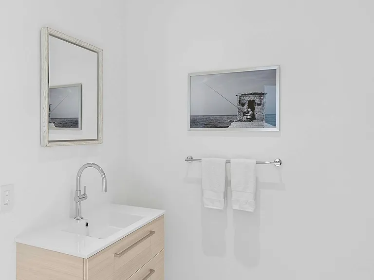 15 Atterbury Rd — Photo 8
