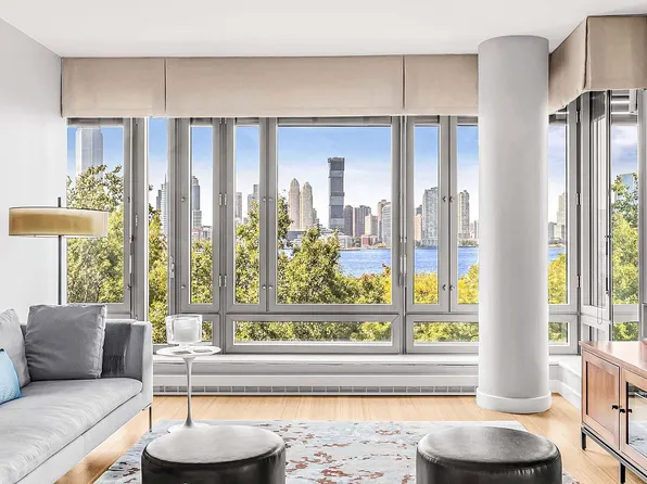 2 River Ter APT 4J, New York, NY 10282