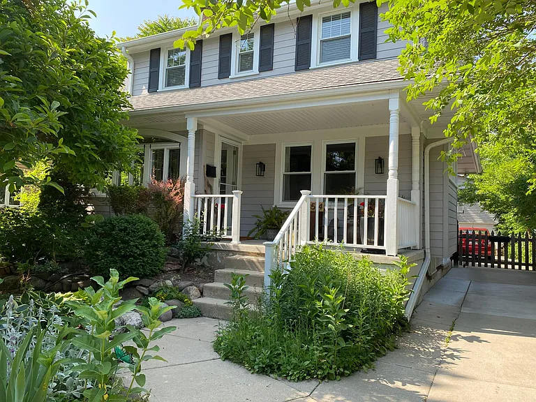 8514 Kenyon Ave — Photo 1