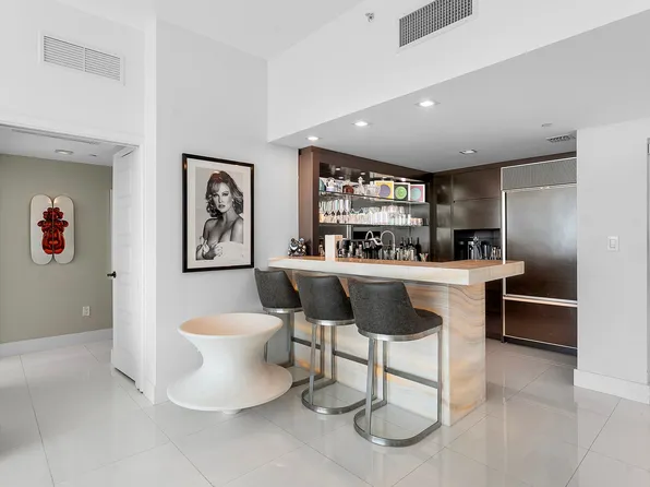 6801 Collins Ave, Miami Beach, FL
