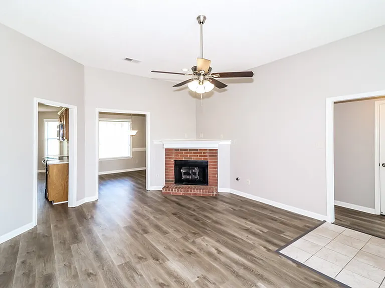 1052 Mossy Knoll Dr — Photo 5