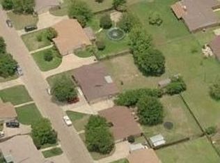 212 Bowie Ln, Hewitt, TX 76643