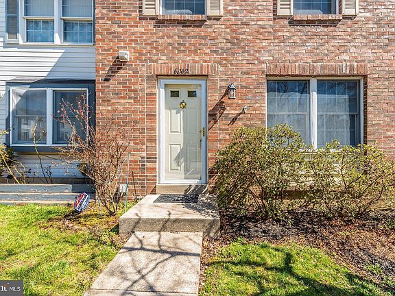 2nd image of 6062 Cedar Wood Dr N