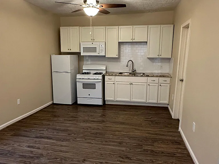 6902 J W Peavy Dr #5 — Photo 5