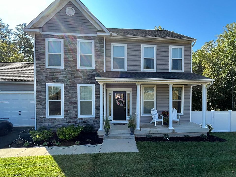1st image of 61 Black Hawk Dr