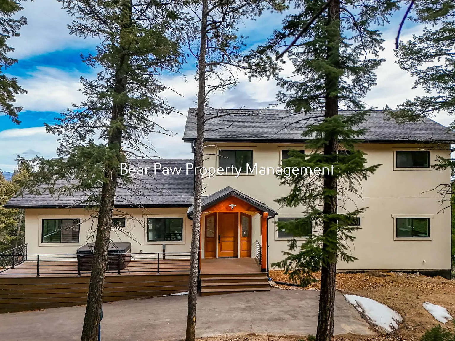 5 bed, 4.5 bath, 4200 sqft, $6,000 — Photo 1