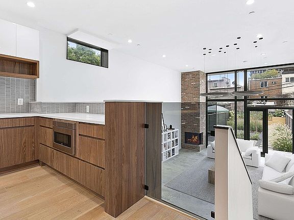 4th image of 456 Sackett St #1
