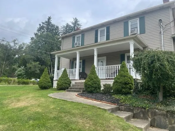 245 Manor Rd, Delmont, PA 15626