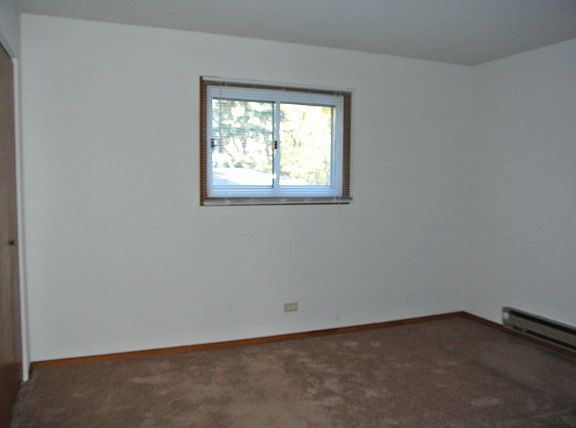 3rd image of 565 Drom Ct APT 2B