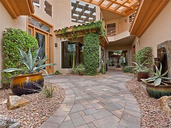 3rd image of 5068 Spanish Heights Dr