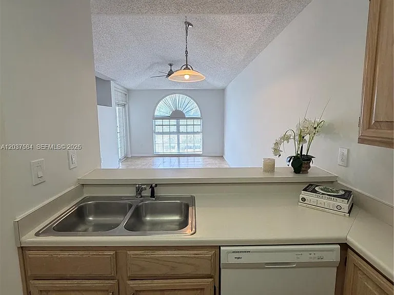 1280 S Alhambra Cir #1413 — Photo 6