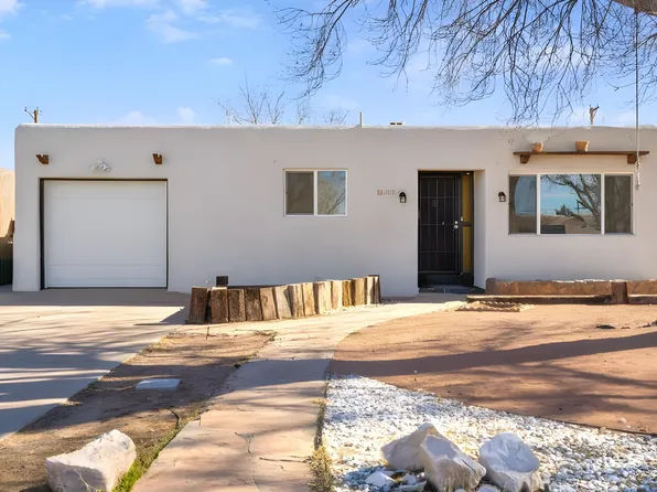 932 Kentucky St SE, Albuquerque, NM 87108
