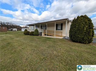 43 David Dr, Walnutport, PA 18088