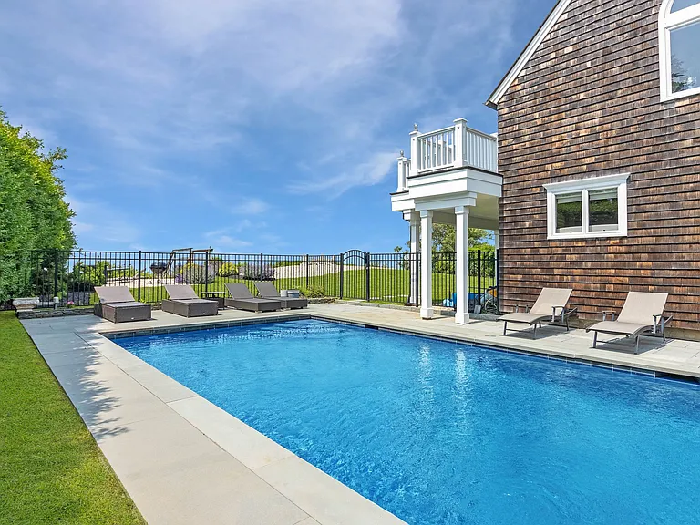 2700 Sound Dr — Photo 24