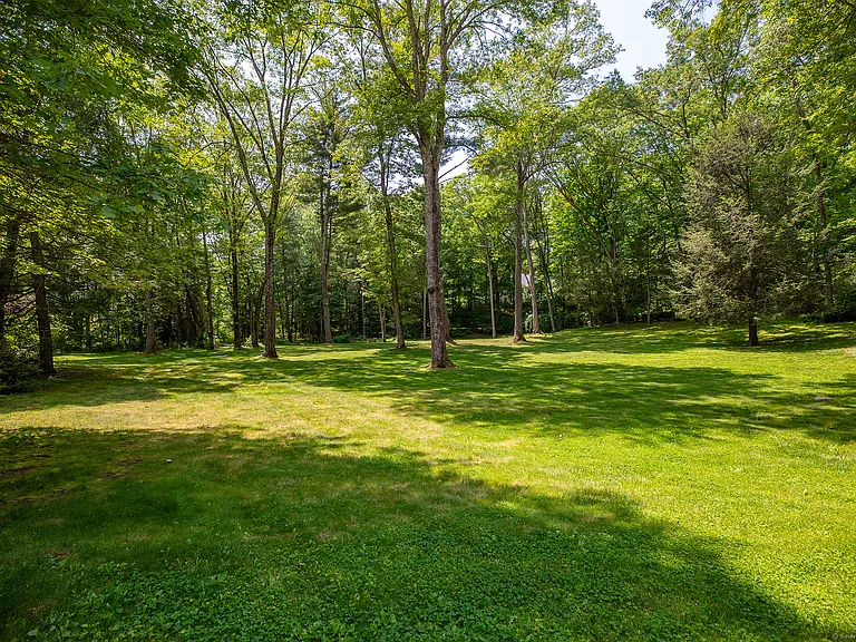 33 Sentry Hill Rd — Photo 28