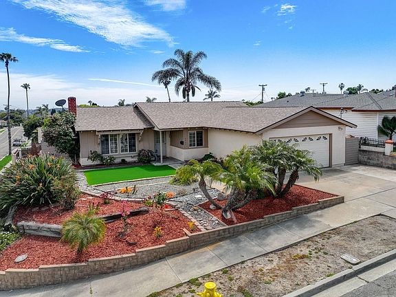 4th image of 4065 Altura Dr