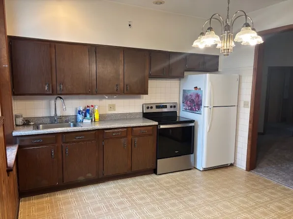 743 Center St APT 2, Bethlehem, PA 18018