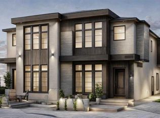 8633 N 48th Ave NW, Calgary, AB T3B2B2