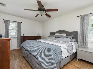 10 Valerie Ln, Patchogue, NY 11772