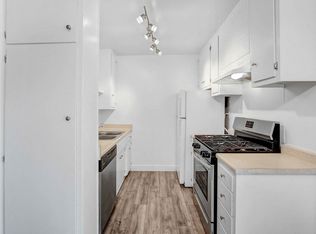 Hobart Continental Apartments, Los Angeles, CA 90027