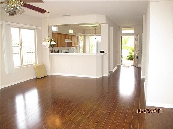5th image of 470 Bayfield Ct