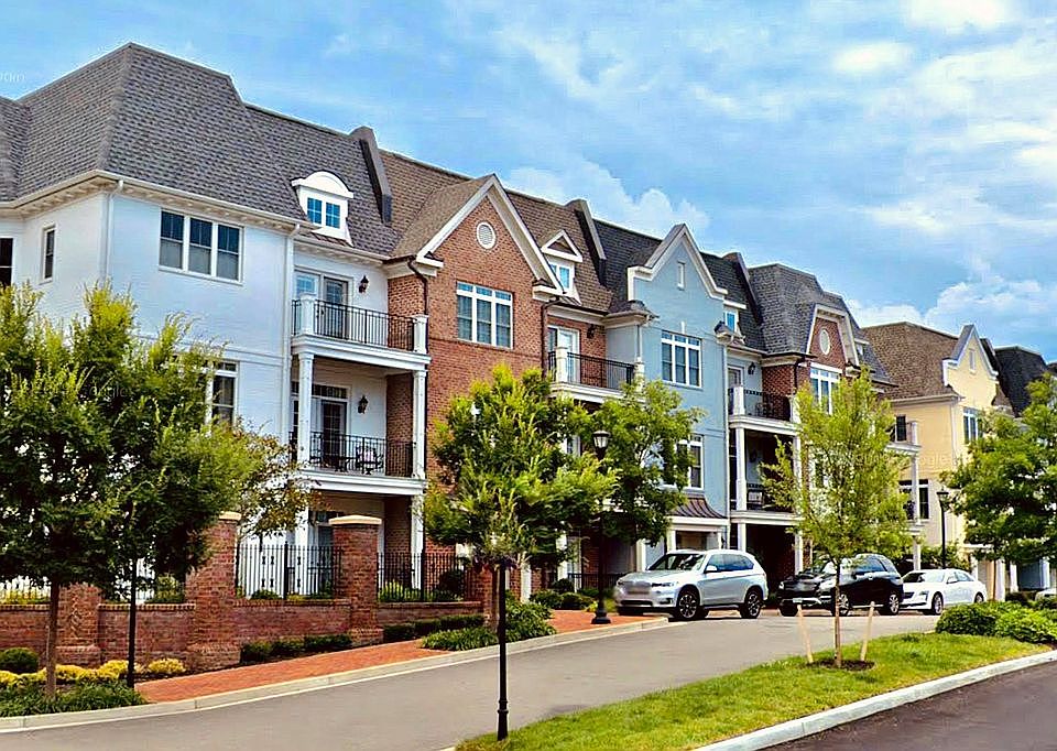 1st image of 1204 Balustrade Blvd