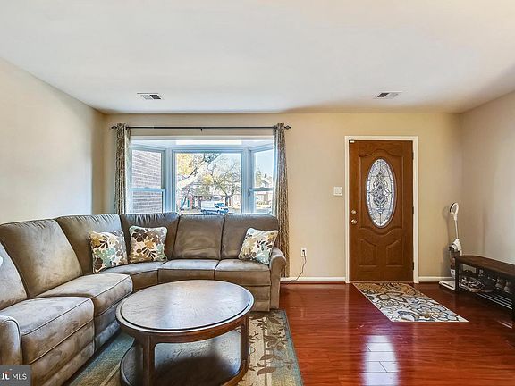 4th image of 14808 Emberdale Dr