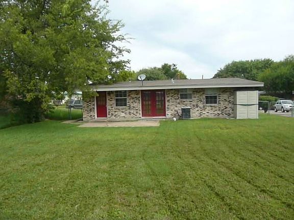 2nd image of 902 Piedmont Dr