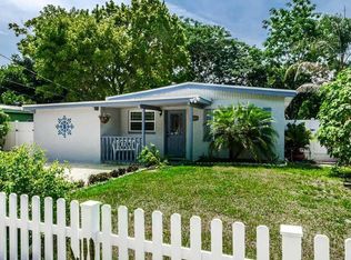 1036 Philippe Pkwy, Safety Harbor, FL 34695
