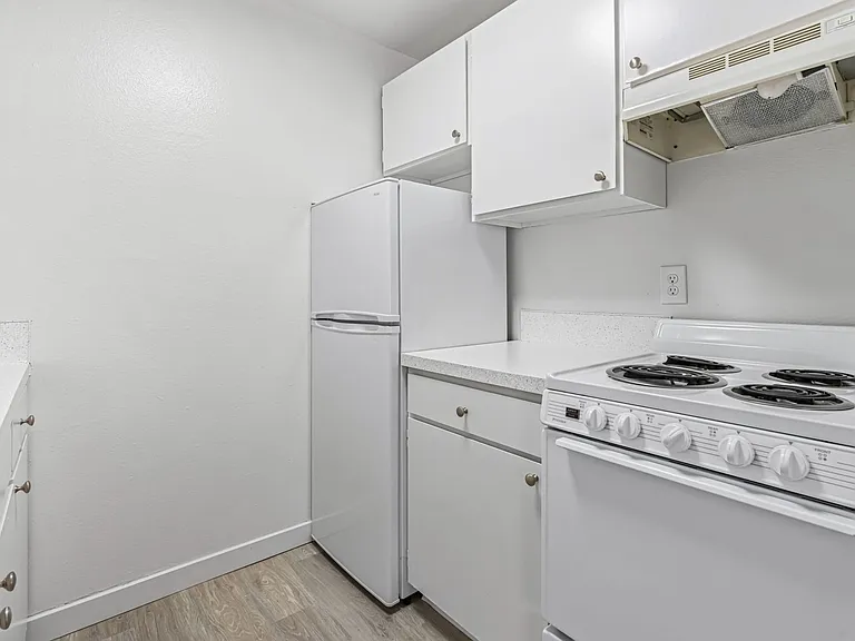 Roosevelt Apartments — Photo 11