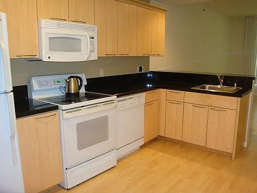 1 Lakeside Dr #6 — Photo 10