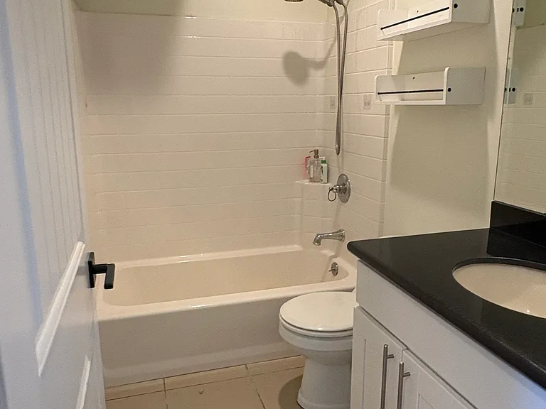 2556 S Eddy St — Photo 7