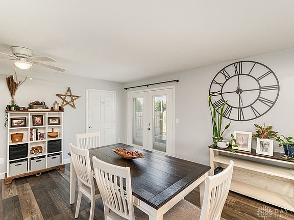 5th image of 207 Oakland Meadows Blvd