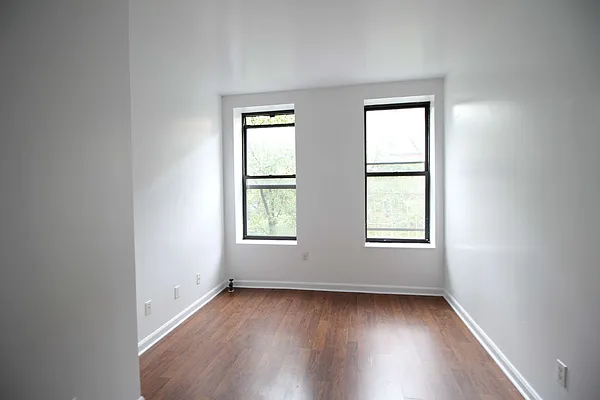 Rented by Julianna Realty Corp | media 32