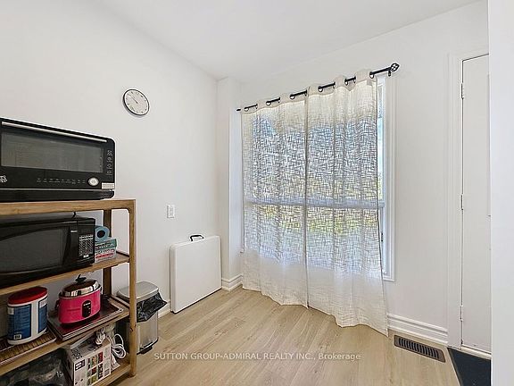 4th image of 65 Delaney Cres