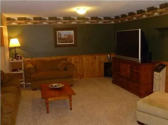 4 bed, 2149 sqft, $2,050 — Photo 3