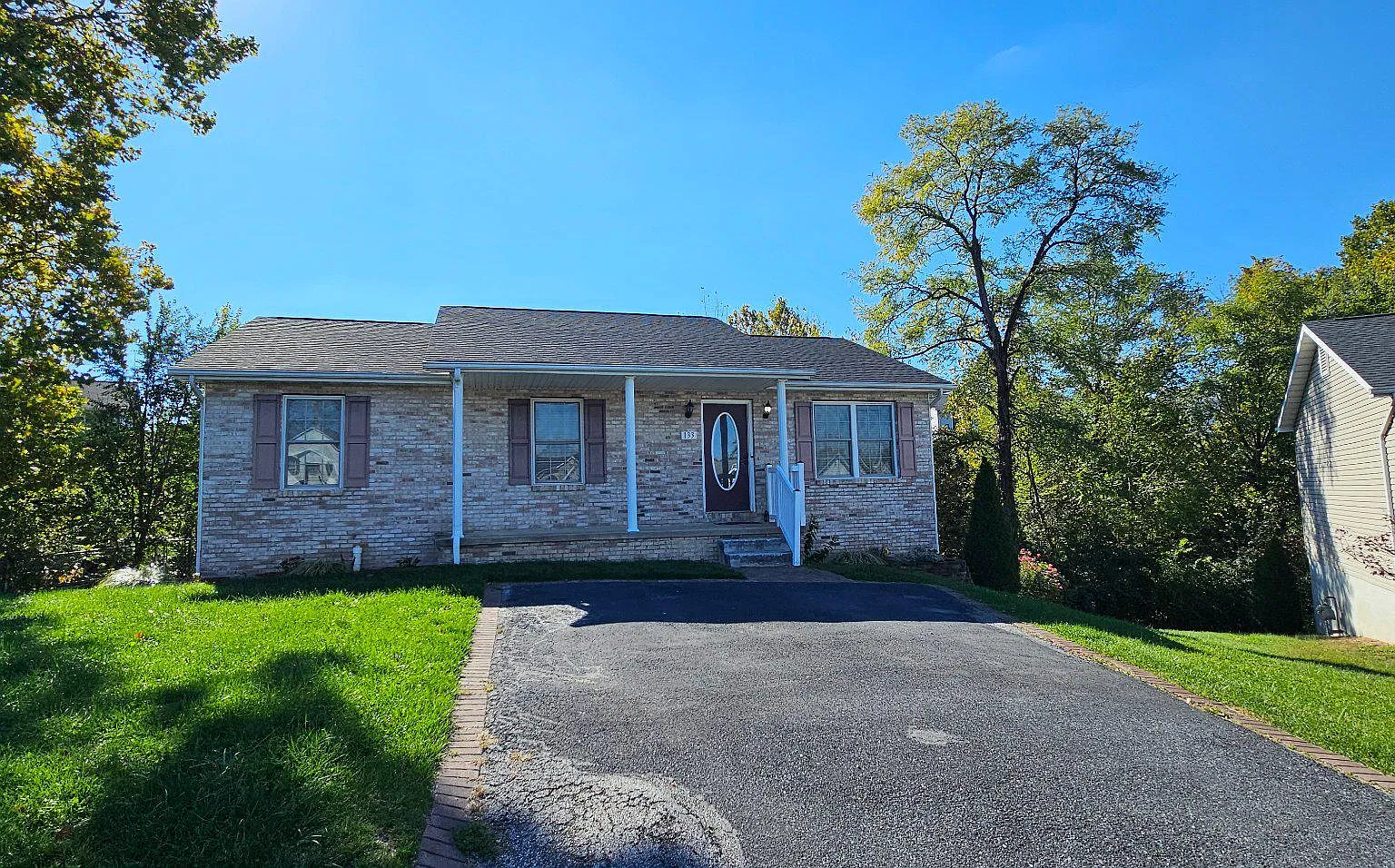 4 bed, 2.0 bath, 1995 sqft, $2,300 — Photo 1
