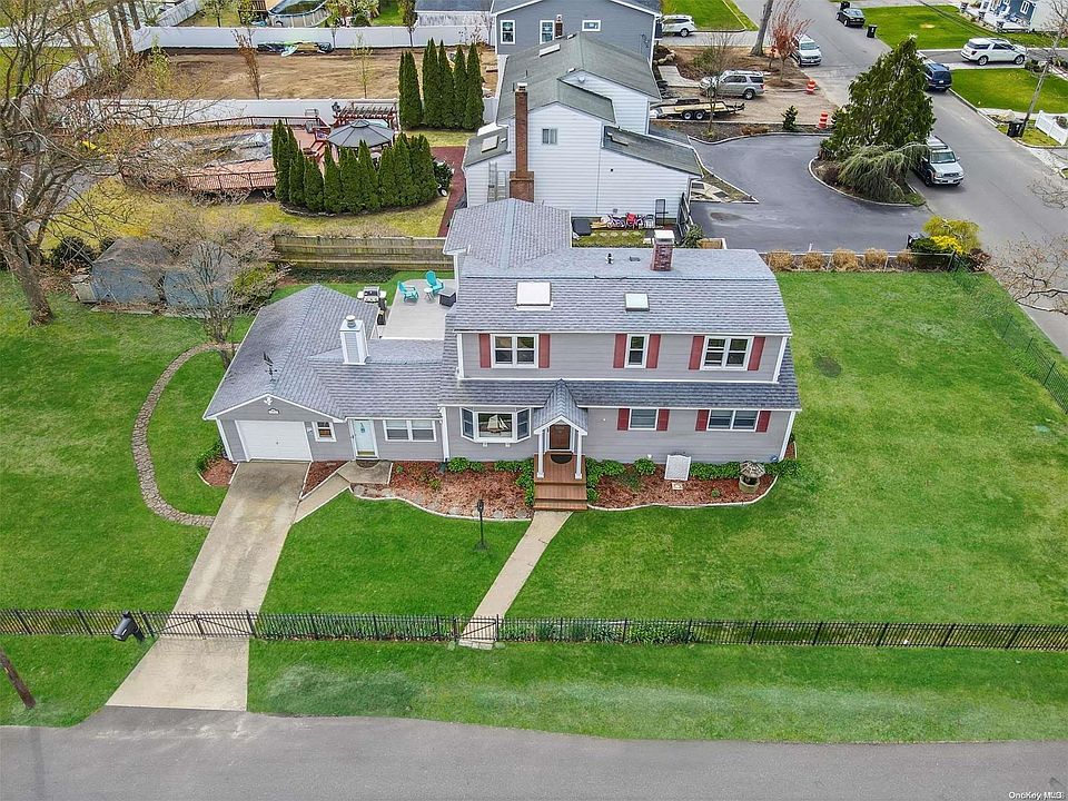 1st image of 1064 Celia Street