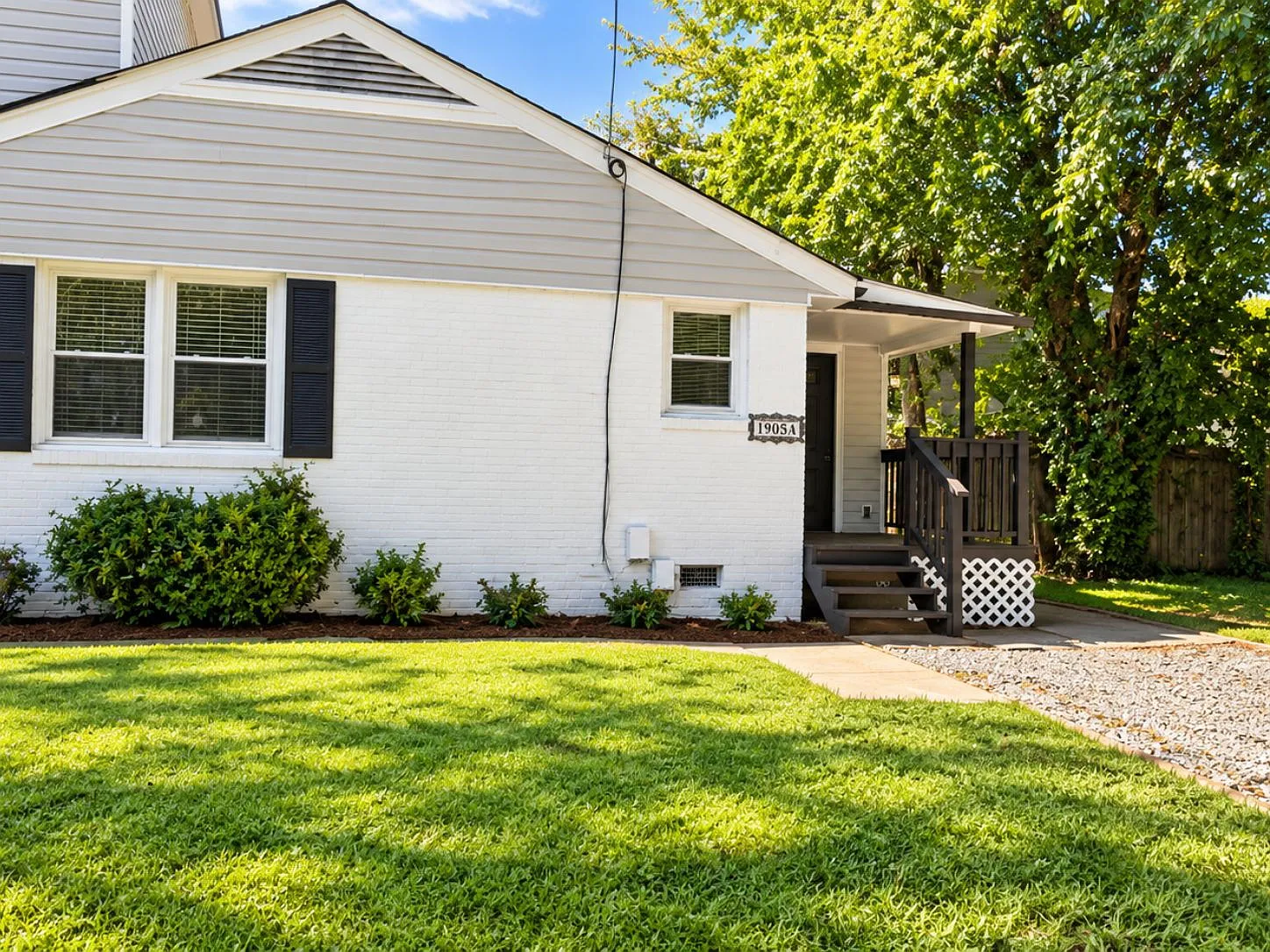 3 bed, 1.0 bath, $1,149 — Photo 2