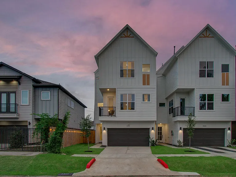 3311 Daphne St — Photo 2