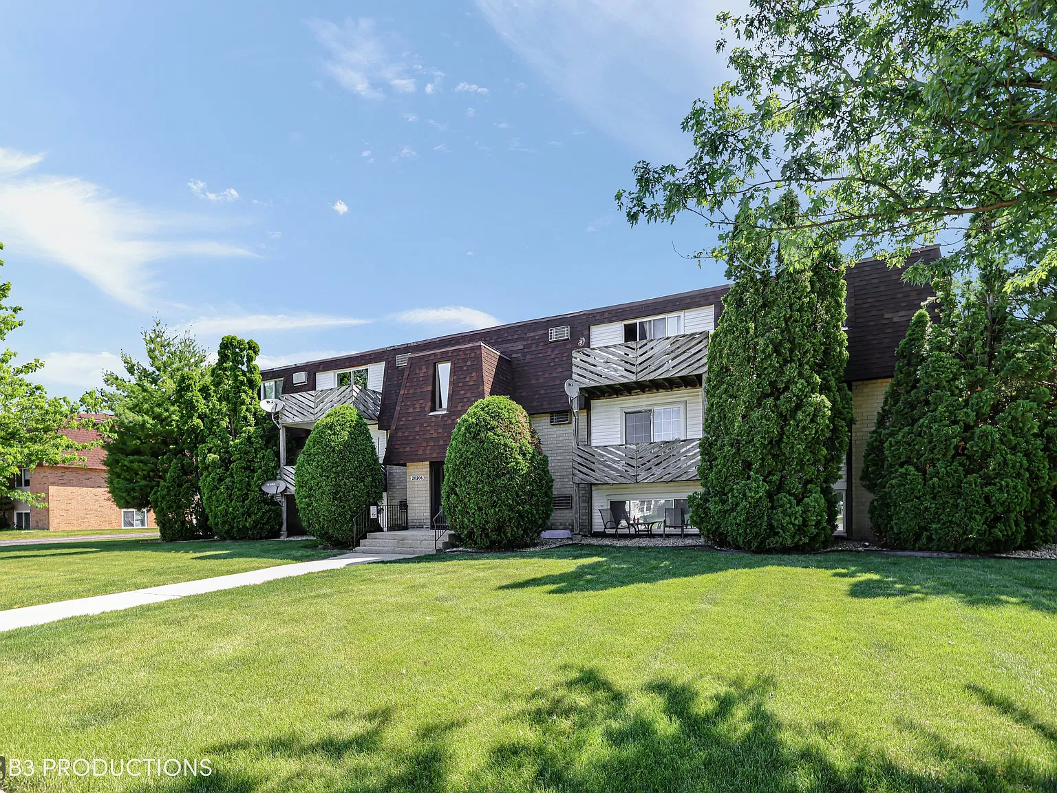 20206 S Frankfort Square Rd — Photo 2