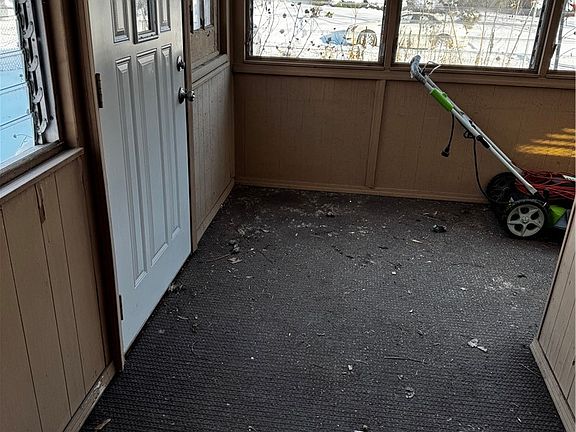 4th image of 553 S Boyd St