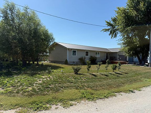 3rd image of 1971 Road 320